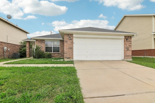 view of front of house featuring cooling unit, a front lawn, and a garage