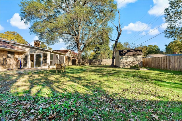 2680 Hubbard St, Paris, TX 75460 - view of yard
