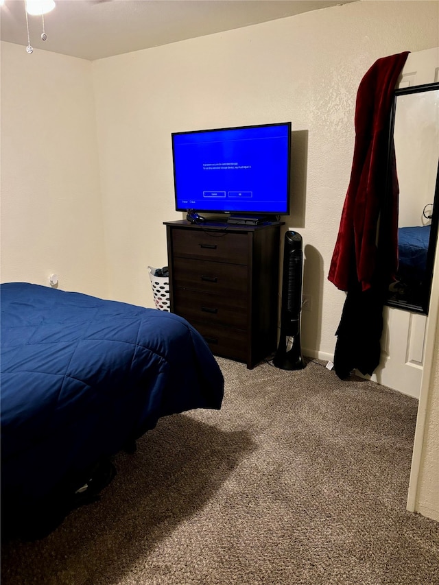 bedroom with carpet flooring