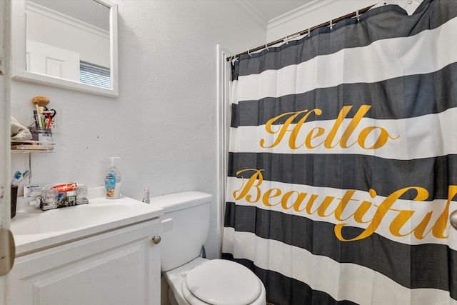 310 Collinsville St, Whitesboro, TX 76273 - bathroom featuring a shower with curtain, vanity, toilet, and crown molding