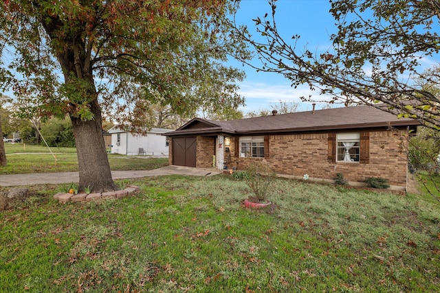 ranch-style home with a front lawn