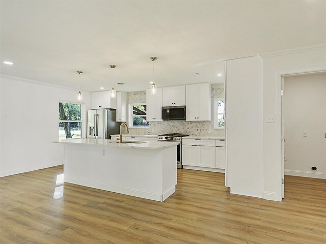 unfurnished room featuring dark hardwood / wood-style flooring and ornamental molding