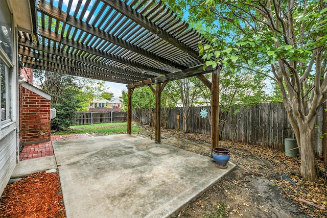 view of patio featuring a pergola