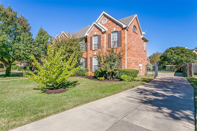 view of front of house featuring a front yard