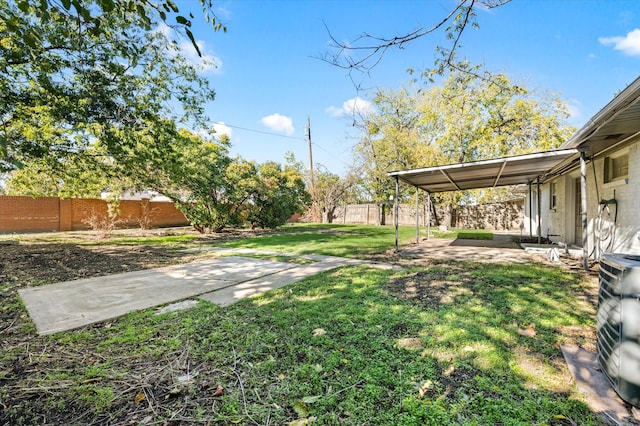 view of yard featuring a patio