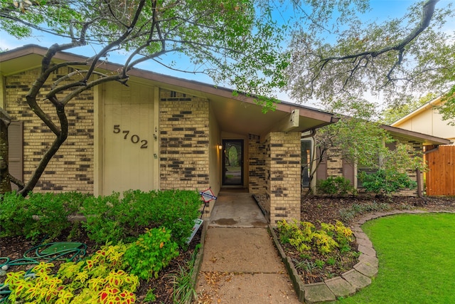 view of entrance to property