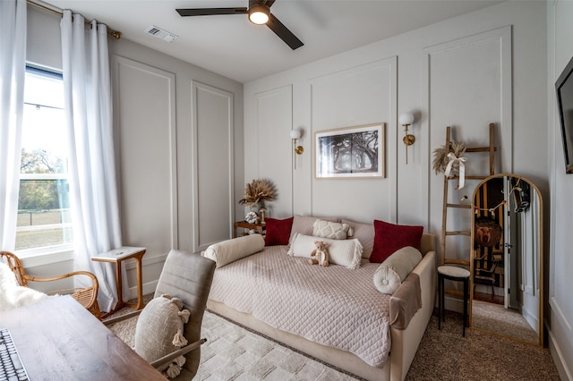 bedroom with ceiling fan