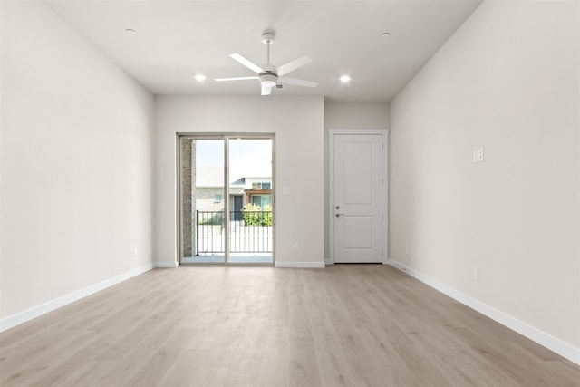 empty room featuring recessed lighting, light wood finished floors, baseboards, and ceiling fan