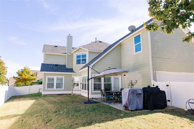 view of patio with an outdoor living space and ceiling fan