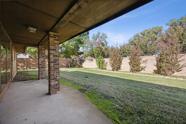 view of yard with a patio