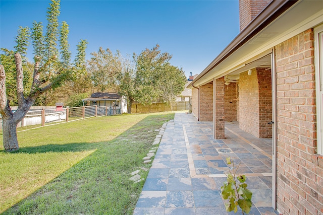 view of yard featuring a patio area