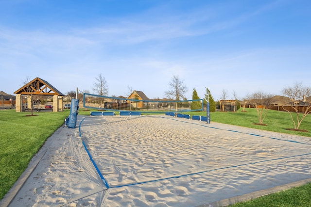 1100 Wedgewood Dr, Forney, TX 75126 - surrounding community featuring volleyball court and a lawn