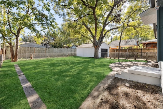 view of yard with a storage shed