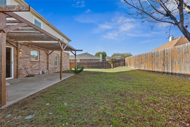 view of yard with a patio area