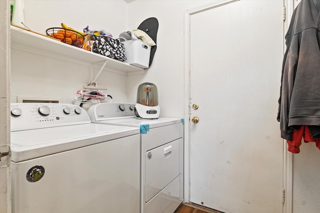 laundry room featuring independent washer and dryer