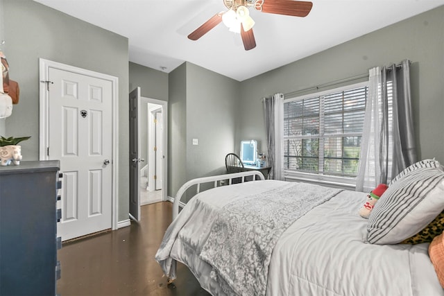 bedroom with ceiling fan