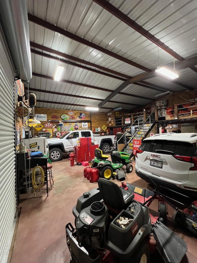 208 Cedar Ln, Burleson, TX 76028 - view of garage