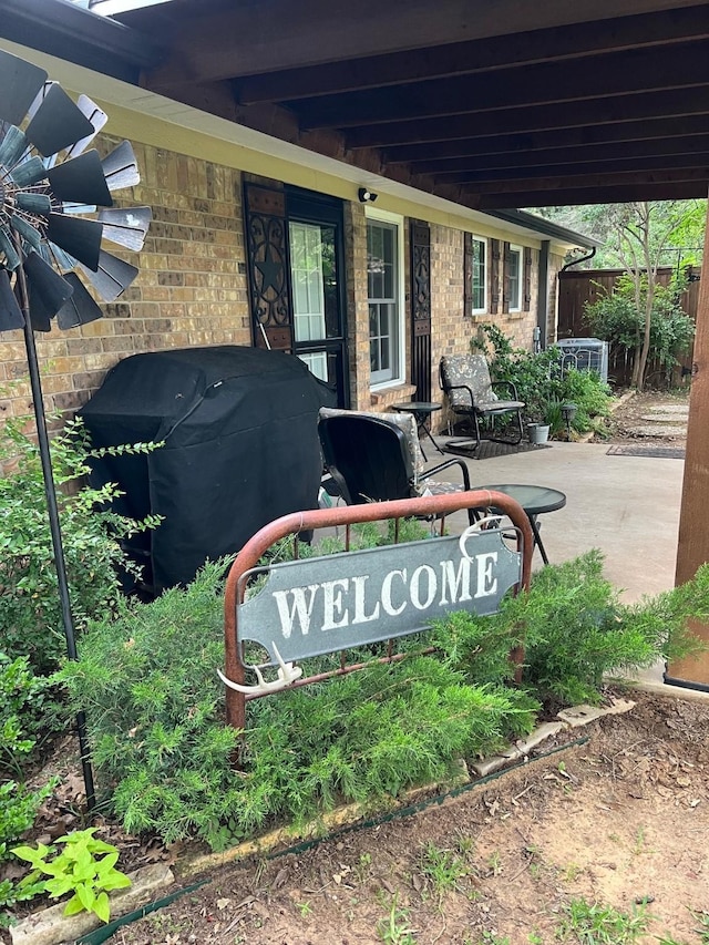 208 Cedar Ln, Burleson, TX 76028 - view of community sign