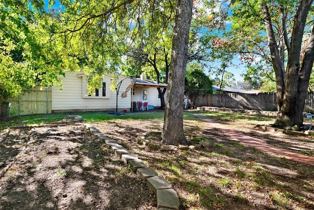 1725 Brake Dr, Carrollton, TX 75006 - view of yard