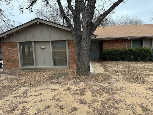 view of home's exterior