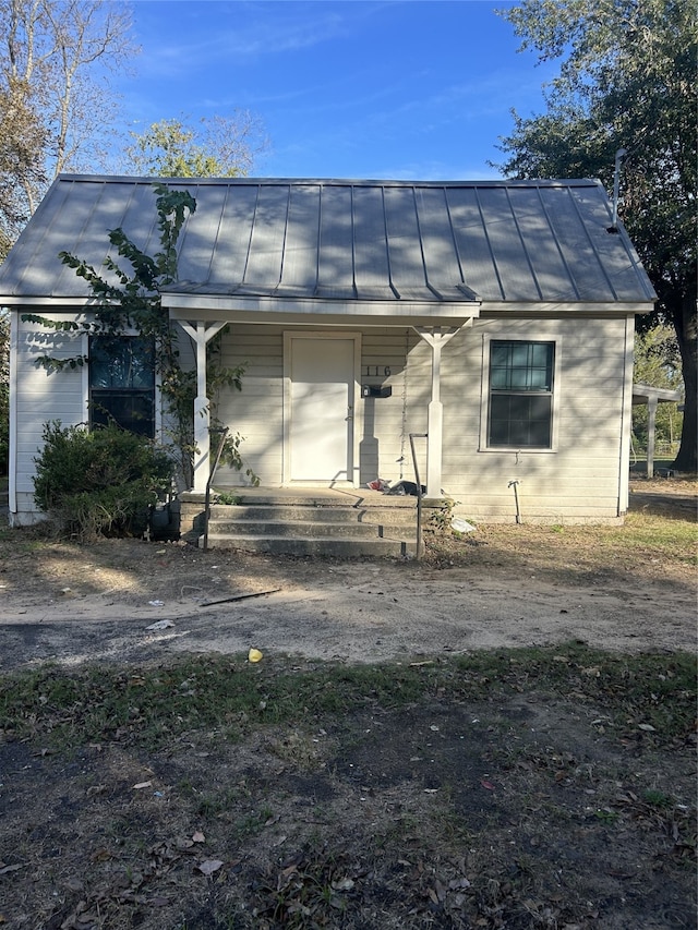 view of front of property