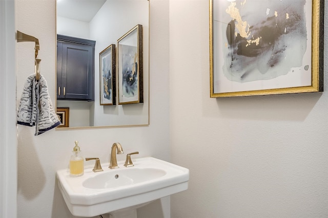 bathroom featuring sink