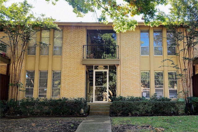 view of front facade