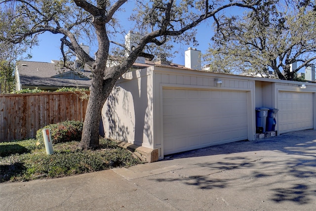 12502 Burninglog Ln, Dallas, TX 75243 - view of garage