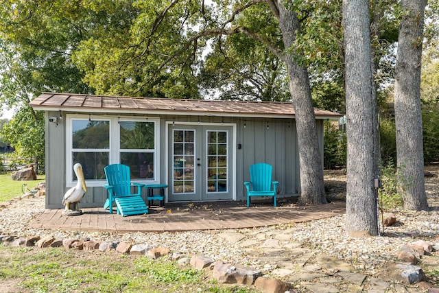 view of outbuilding