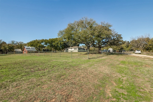 view of yard featuring a rural view