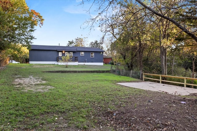 view of yard with a patio