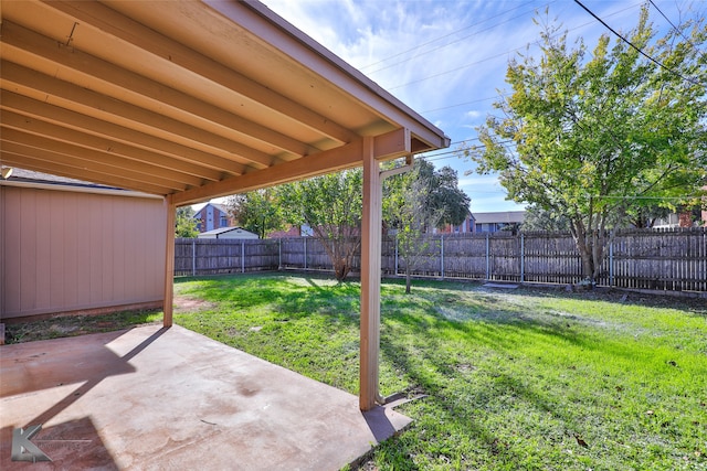 view of yard with a patio area