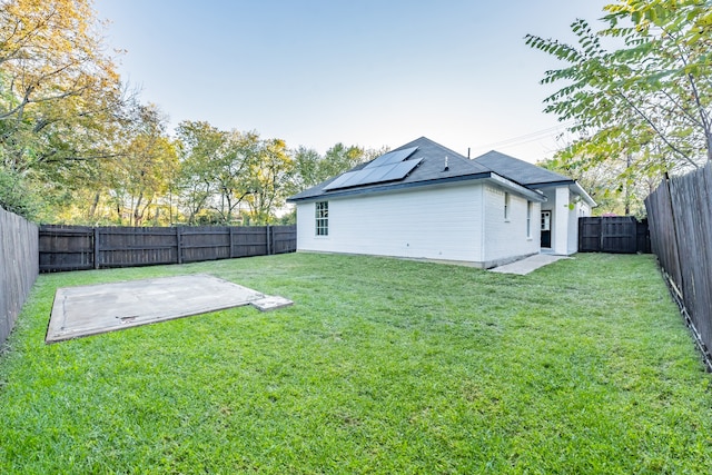 view of yard featuring a patio area