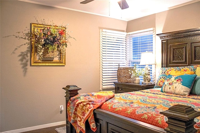 bedroom with ceiling fan