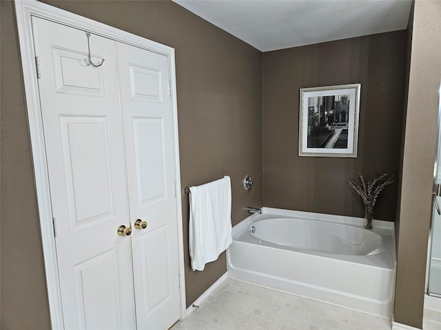 bathroom featuring a bathing tub