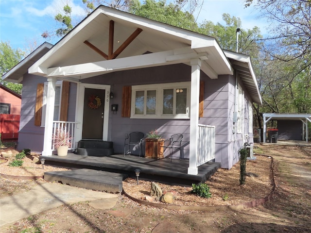 bungalow-style house with covered porch