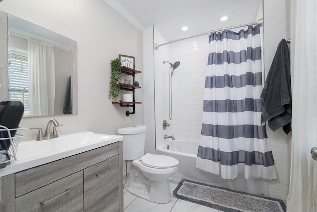 bedroom featuring ceiling fan, light wood-type flooring, and crown molding