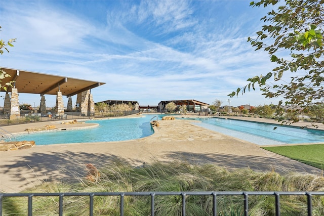 view of swimming pool