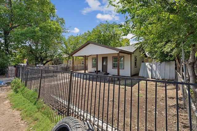 view of front of house with covered porch