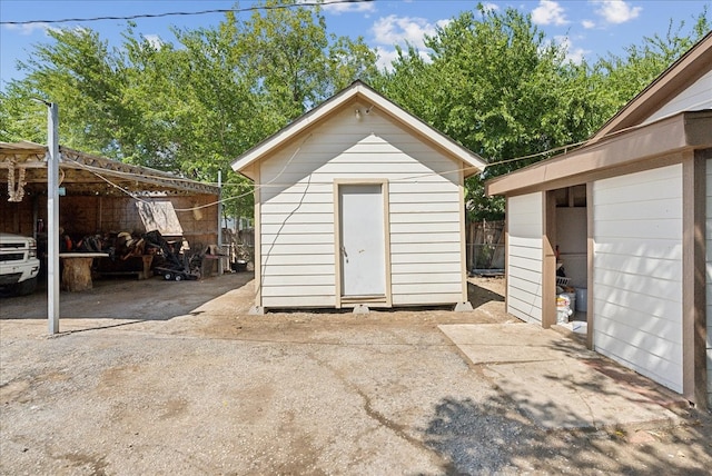 view of outdoor structure