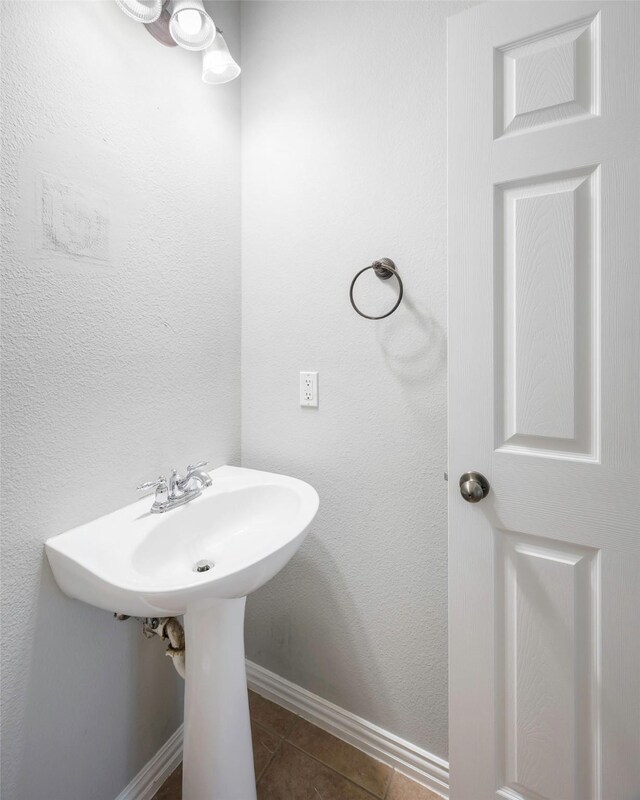 bathroom featuring tile patterned floors