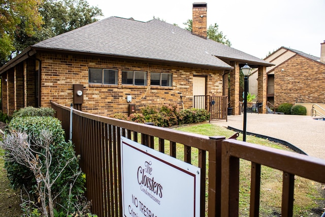 2010 Cloisters Dr Unit 2321, Arlington, TX 76011 - view of balcony