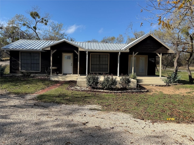 view of front of home featuring a porch