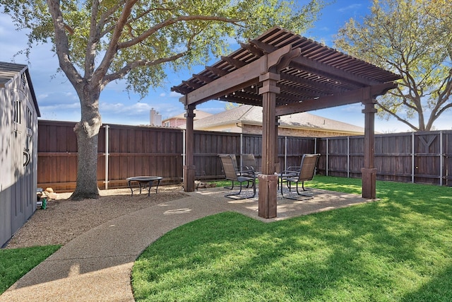 view of yard featuring a pergola and a patio