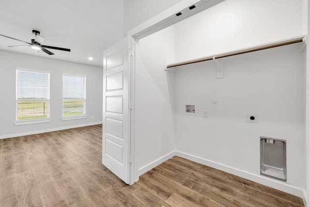 4016-4018 Clovis St, Midlothian, TX 76065 - laundry room featuring hookup for an electric dryer, washer hookup, gas dryer hookup, ceiling fan, and baseboards
