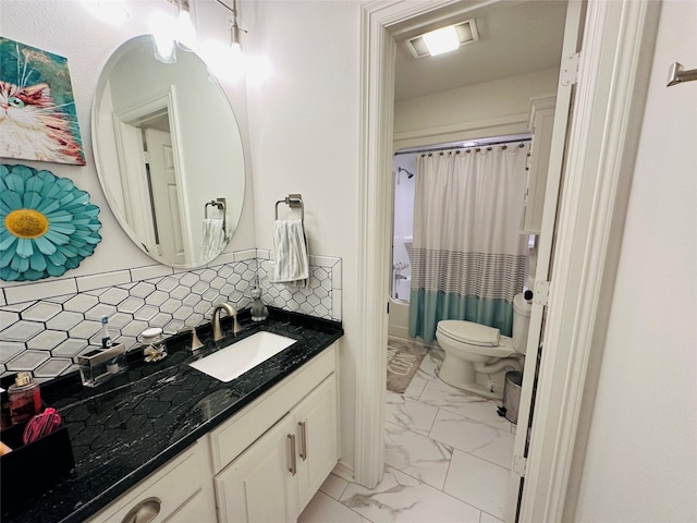 full bathroom featuring decorative backsplash, toilet, shower / bathtub combination with curtain, and vanity