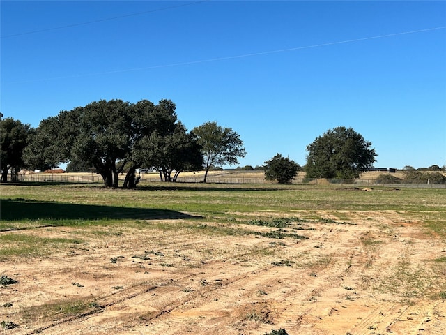 view of yard featuring a rural view