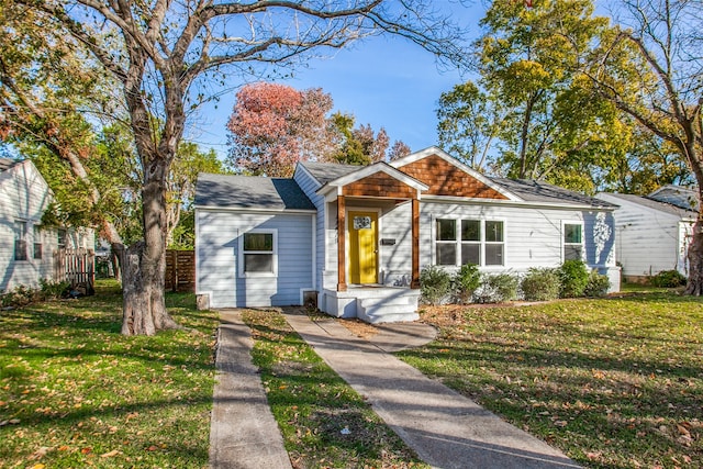 view of front of house with a front yard