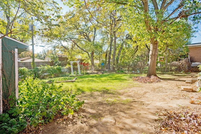 view of yard featuring fence