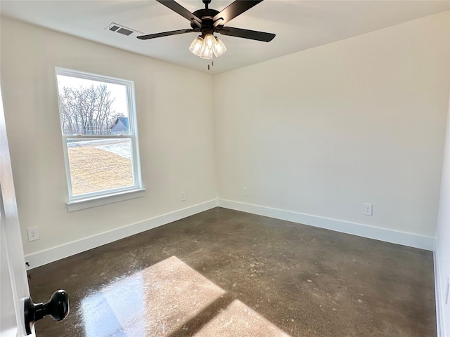 empty room featuring ceiling fan